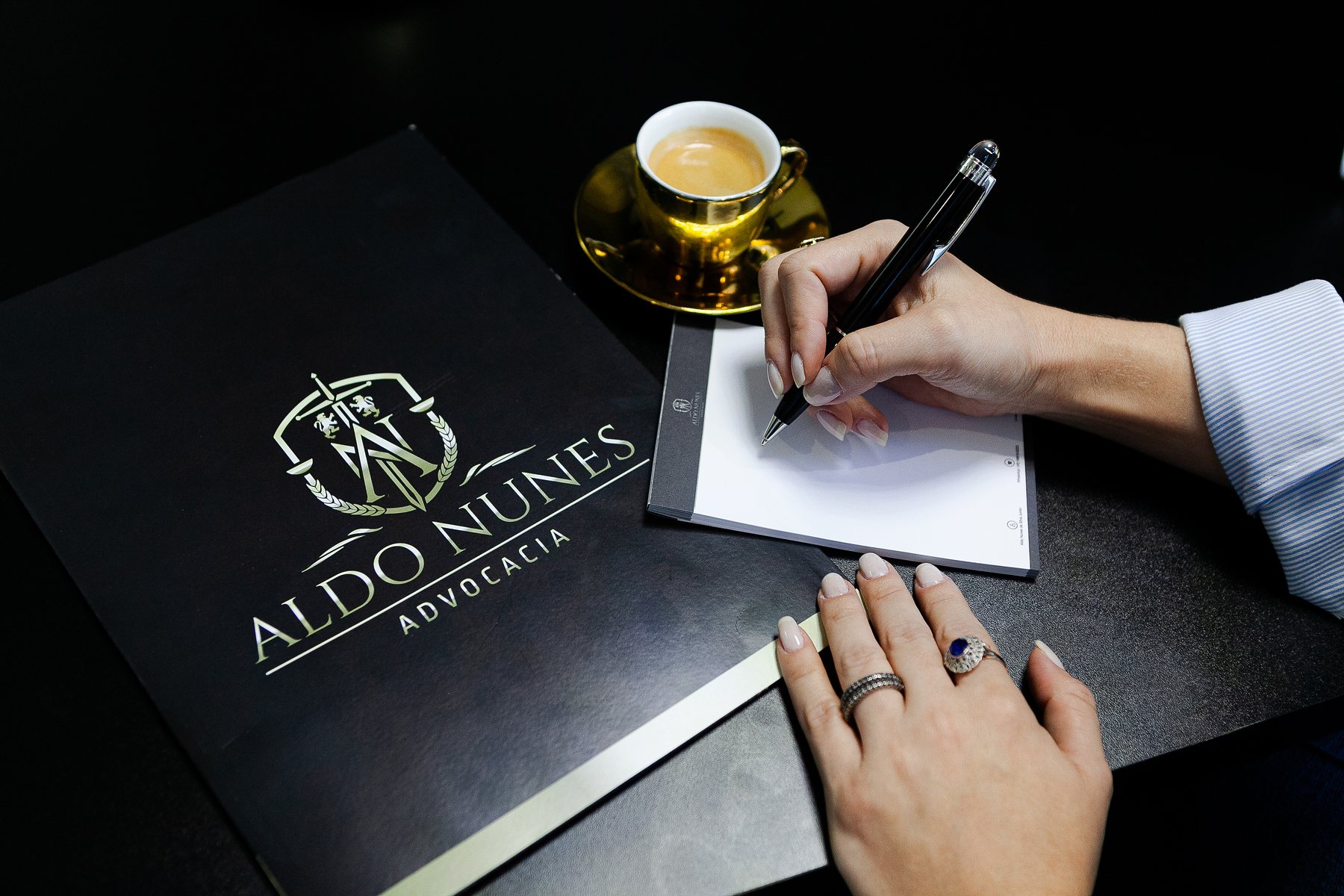Atendimento no escritório Aldo Nunes Advocacia